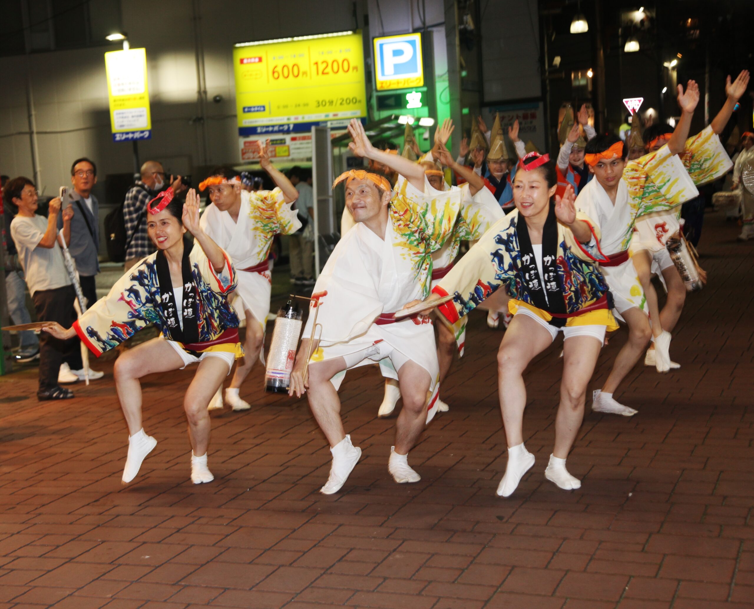 「楽しさ溢れる男踊り」撮影者:鈴木 正 様